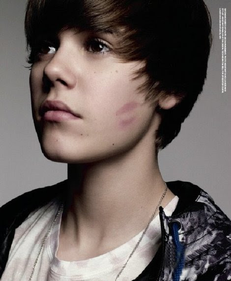 justin bieber kissing a girl backstage. +kissing+justin+ieber