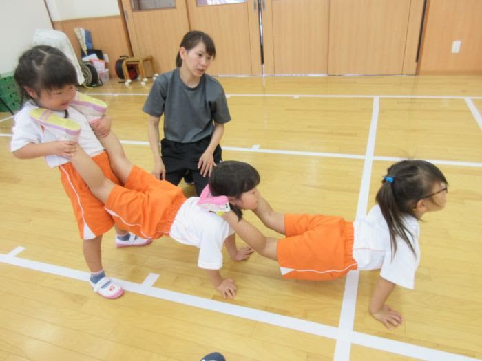 体操教室 組体操 桃組 山陽桜保育園