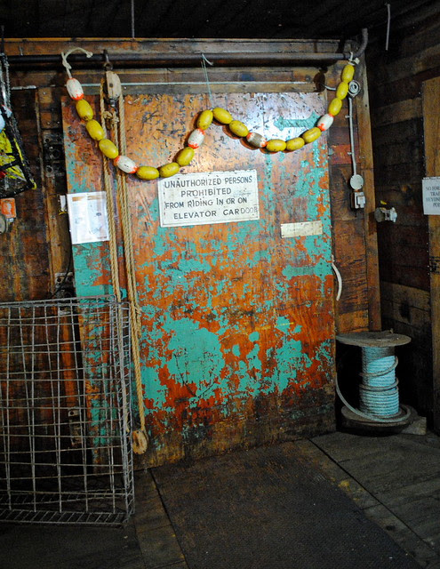 Touring the old, damp Bumble Bee cannery - Pier 39 - Astoria, Oregon