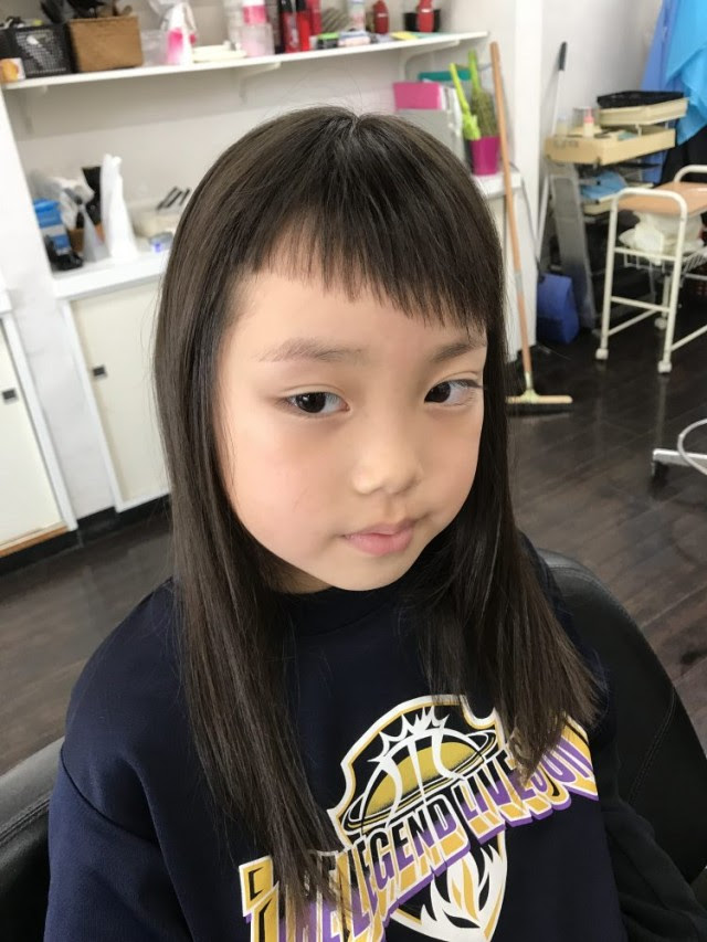 岐阜県 大垣市 岐阜 大垣 キッズカット 子どもカット 子供カット 小学生カット 女の子カット キッズ 子供 子ども 小学生 小学校 女の子 カット シェービング 顔剃り 顔そり エステ 前髪 前髪カット アシメ キッズモデル モデル ボブ 美容室 美容院 理容室 床屋 バーバー