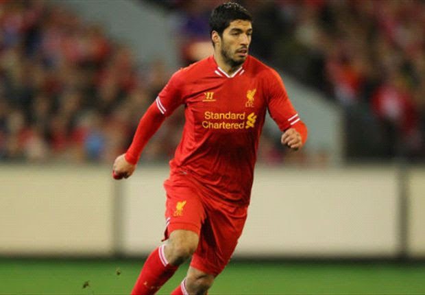 Suarez going nowhere, says Liverpool chief Ayre