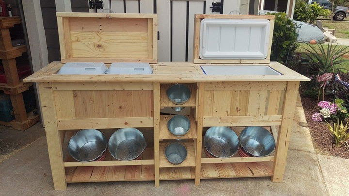 Pallet Ice Chests with Bucket Rack 99 Pallets