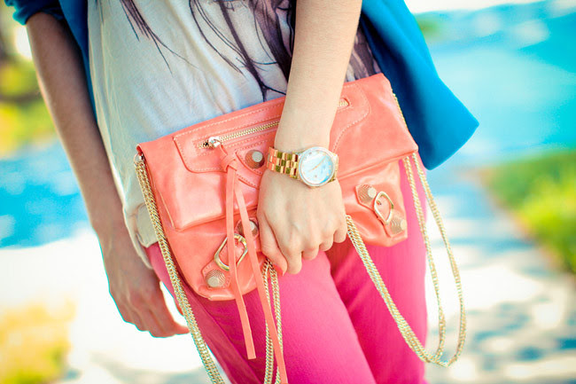 Hot Pink Jeans, Balenciaga clutch, Urban Outfitters, Blazer Fashion Outfit, Dior Extreme sandals