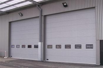 Porte sectionnel industriel
