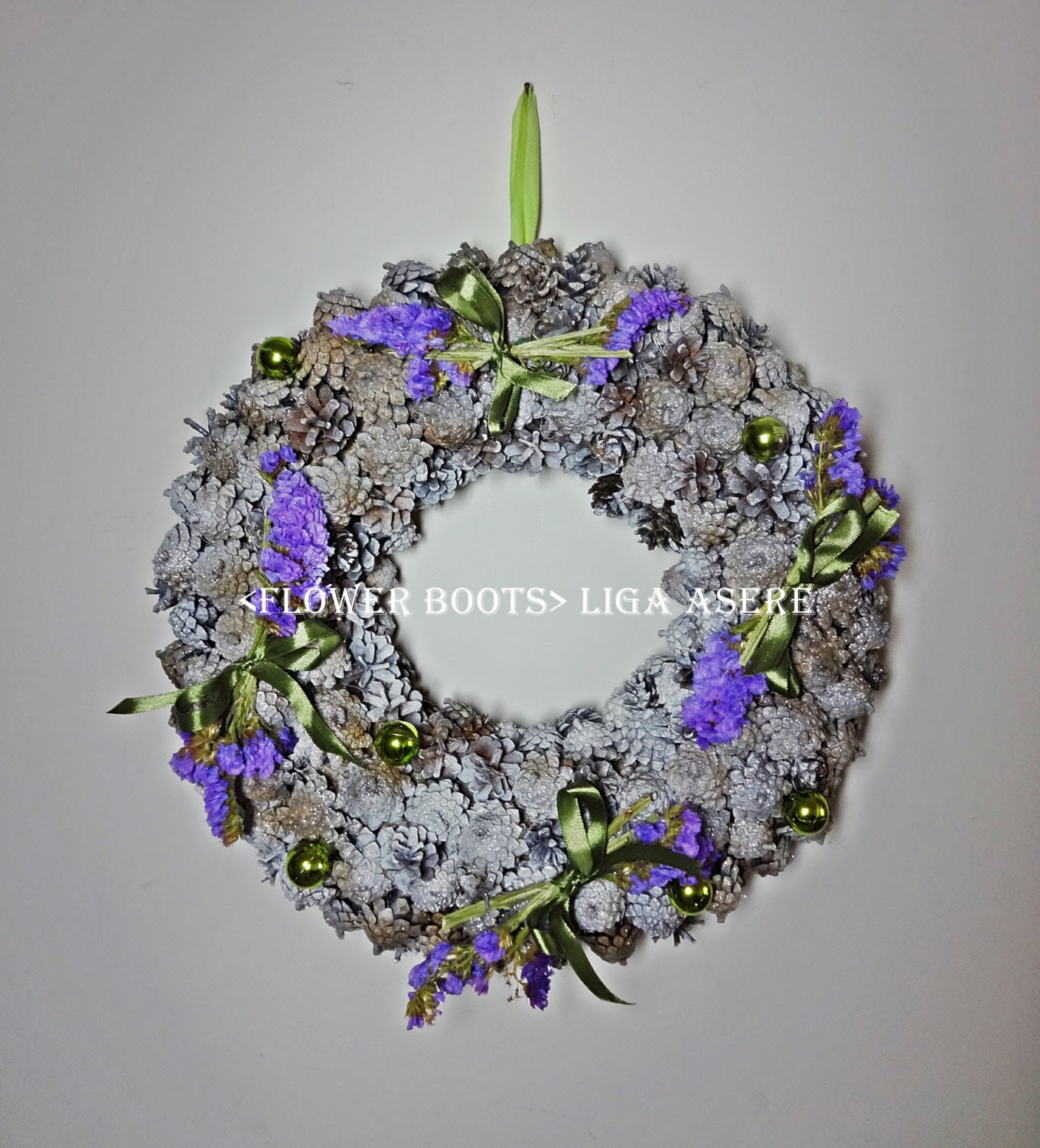 Natural Winter wreath, Wall decor, Door wreath, Pinecones, dry purple flowers