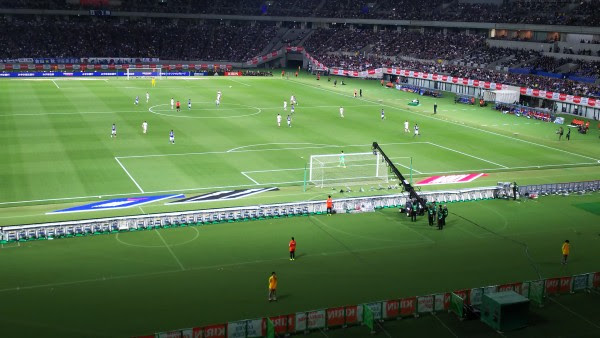 サッカーでサイドバックのコツ 守備の動き方とポジショニングは Good Ball