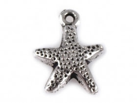 http://scrapkowo.pl/shop,zawieszka-gwiazda-12x15-mm,654.html