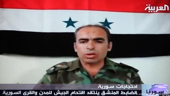 حسين هرموش هو أول ضابط ينشق عن الجيش السوري برتبة مقدم، ومؤسس حركة لواء الضباط الأحرار، نفذ أول عملية ضد الجيش السوري في مسقط رأسه بمدينة جسر الشغور في إدلب، حيث أعلن مسؤولية حركته عن قتل 120 من رجال الأمن يوم الثلاثاء 7 يونيو/ حزيران 2011. هرب بعدها إلى تركيا، واعتقل في ظروف غامضة من قبل القوات السورية حيث يقال إن تركيا سلمته للنظام السوري، ليتم بعدها إعدامه. 