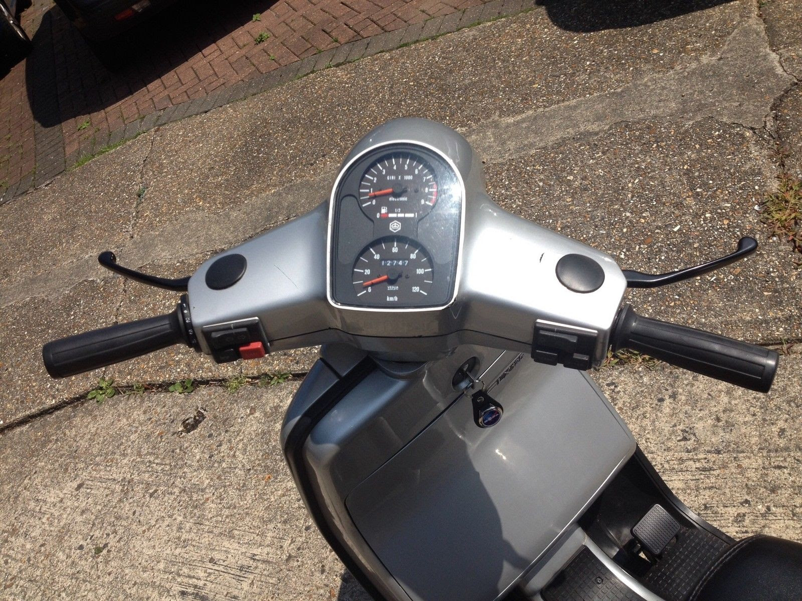 Vespa Cosa LX125 Vespa Cosa LX125