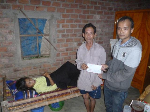 Nhà từ thiện bị lừa mất 49 triệu đồng tiền ủng hộ cho bà con vùng bão lũ