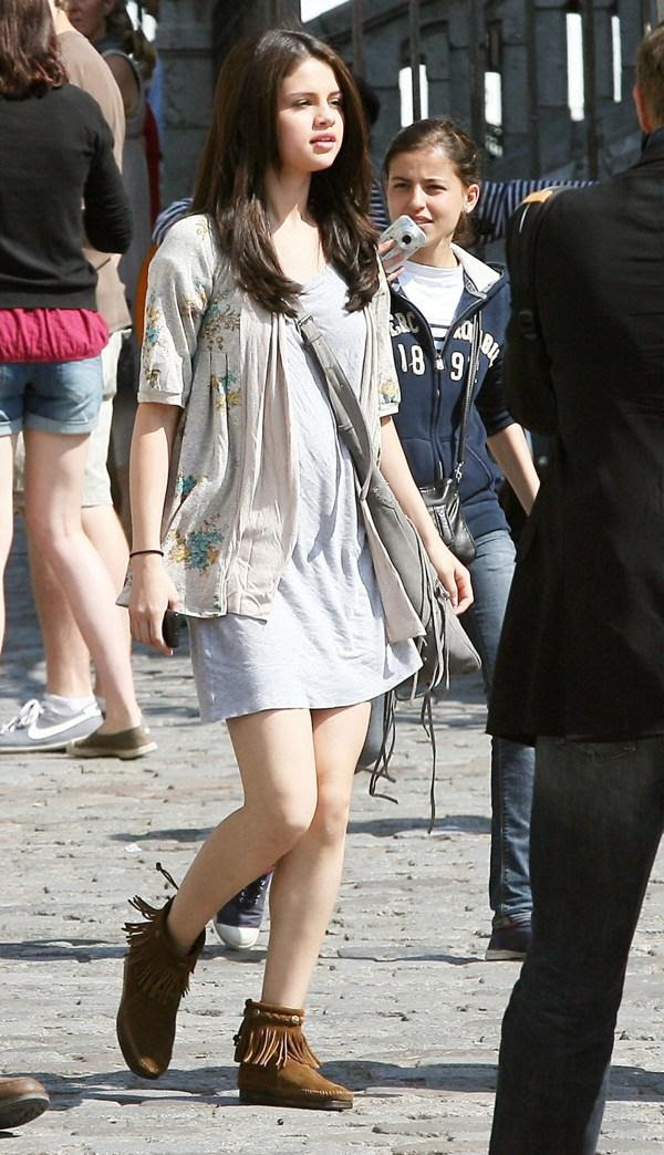 Selena Gomez: Fringe Boots .