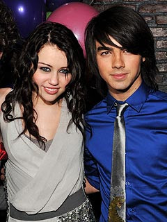 miley cyrus jonas brothers character