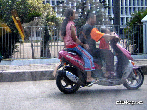 http://rizkibeo.files.wordpress.com/2008/09/maludong-131-jl-gn-sahari-011104.jpg