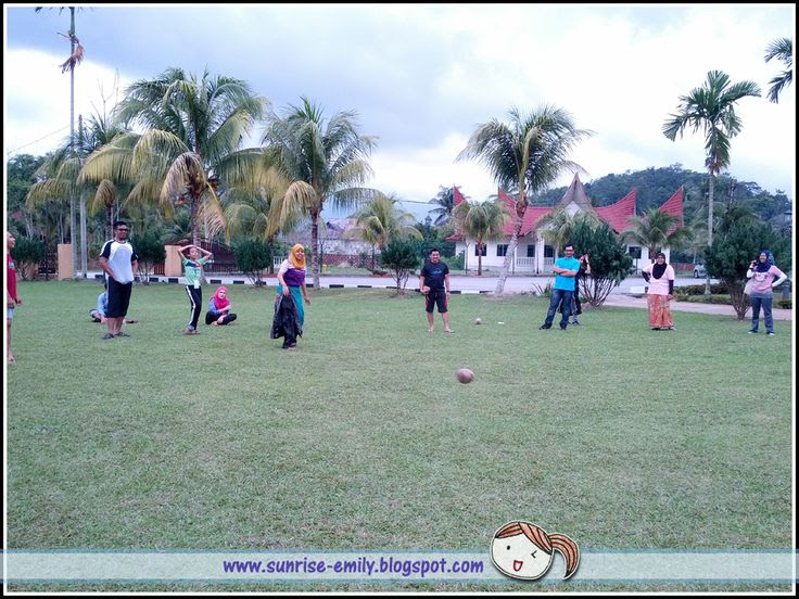 Seri Menanti Resort-Bowling with coconut