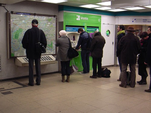 Map Of Paris Metro System. Subway map in Paris