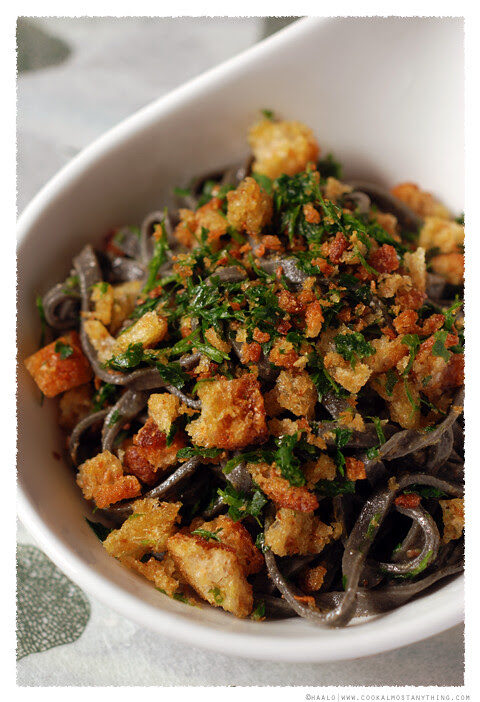 squid ink spaghetti© by Haalo