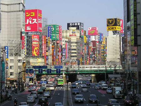 新宿駅周辺