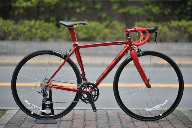 ええい 連邦のモビルスーツは化け物か Fuji バラクーダr サイクルショップカンザキ エバーレ店 自転車ブログ