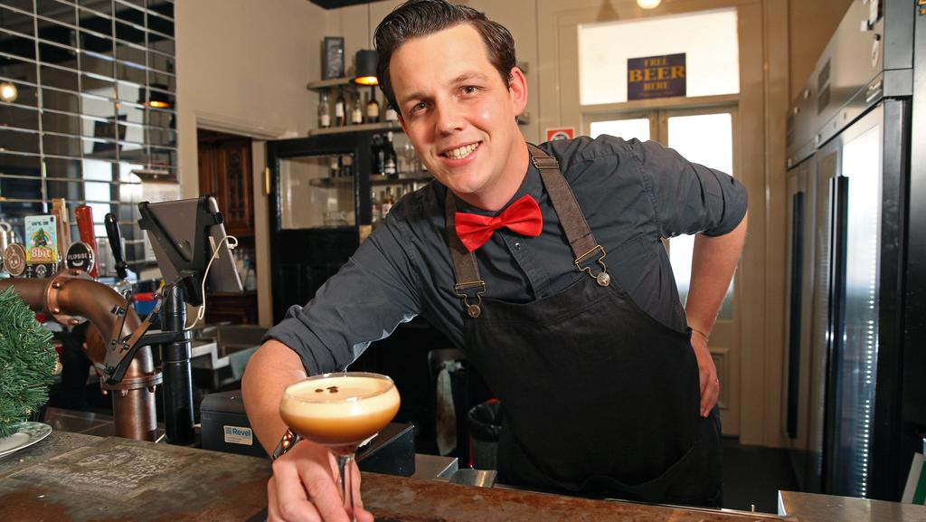 How to make espresso martini with a twist using Upstairs How to make espresso martini with a twist using Upstairs