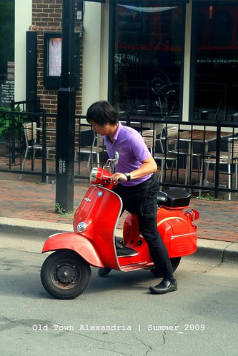 http://farm4.static.flickr.com/3582/3787532476_54f2487659.jpg