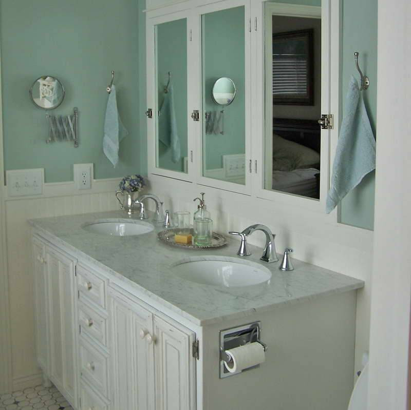 Bathroom Ideas With Beadboard / Decorating Ideas: 10 Bathrooms With Beadboard Wainscoting ... / Kitchen ideas beadboard wainscoting horizontal wall.
