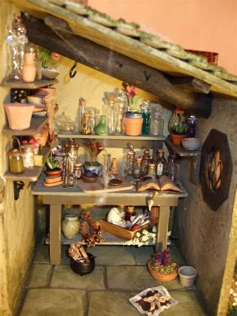 Wow this is such a great pretend toy. Michelle's Mad World: Witches House - my first project