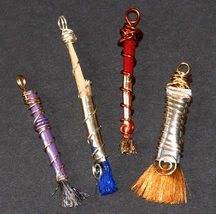 Paint Brush Charm 018