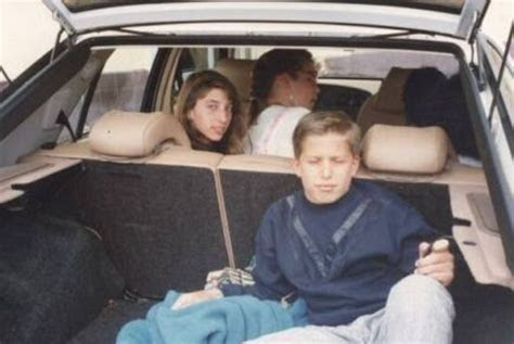 Chelsea peretti quick infoheight5 ft 6 inweight56 kggeburtsdatum 20. People Can't Believe That Andy Samberg Is 40 - LADbible