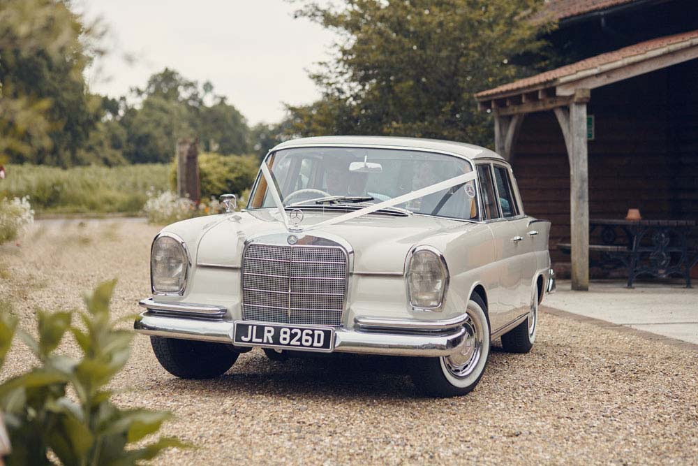 vintage mercedes wedding car in Sudbury, Suffolk - www.helloromance.co.uk