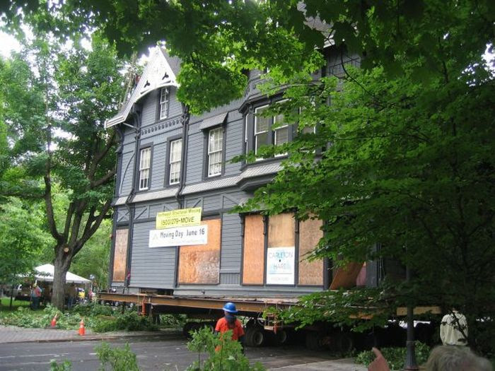 Big Houses Transportation (26 pics)