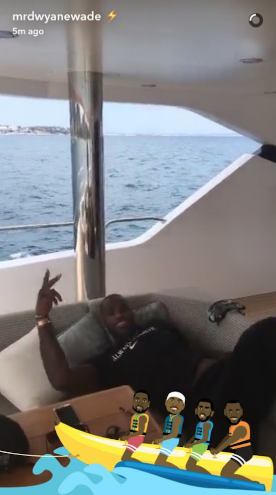 Total Pro Sports Dwyane Wade Has Snapchat Banana Boat Filter - 550 x 985 jpeg 98kB
