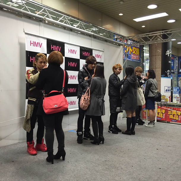 Kaleido Knight 壁ドン会の次は 顎クイ会 敢行 女性ファン 少女漫画の主人公になった気分でした Daily News Billboard Japan