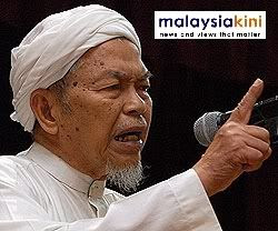 Image taken from Malaysiakini, hosting by Photobucket