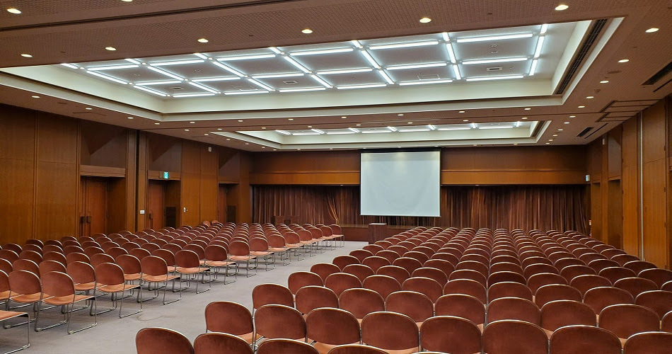 新井清太郎商店 関内新井ホール