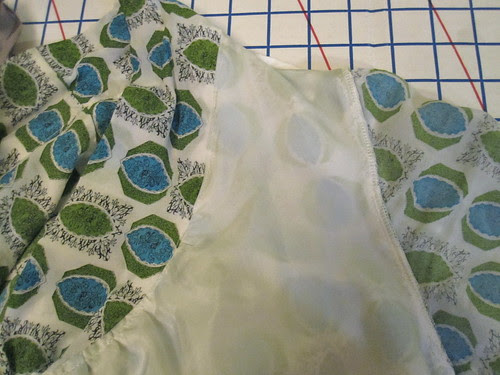 Lining Attached at Neck and Armscye