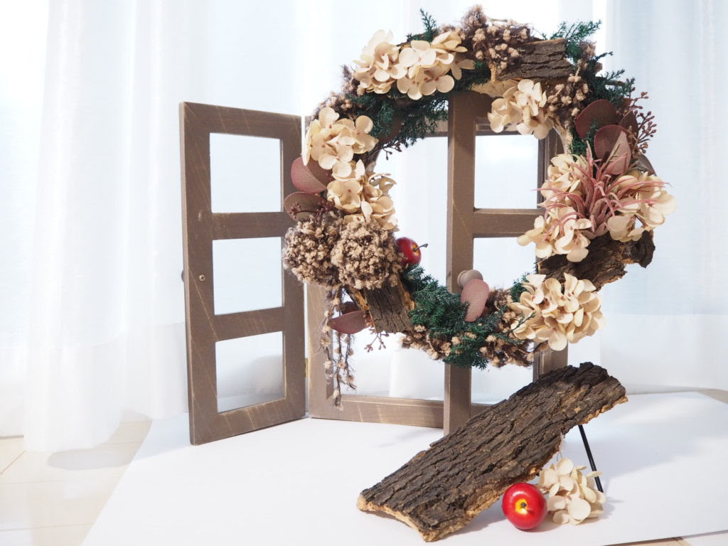 今年はクリスマスリースの意味を知ってクリスマスリースをいつも以上に素敵に飾ろう Du Bon Temps