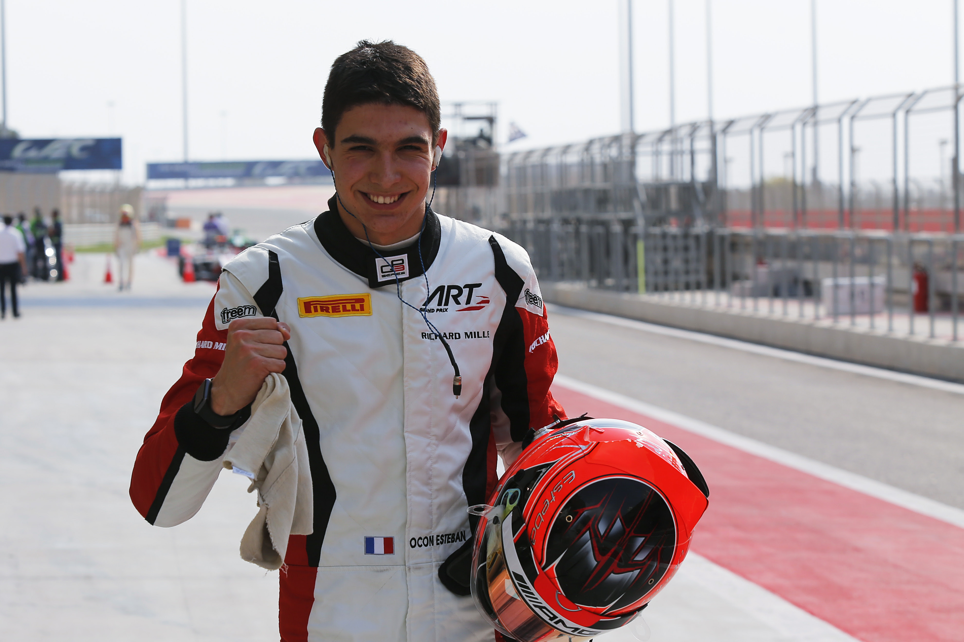 Esteban Ocon devenu titulaire chez Manor Racing pour cette ...