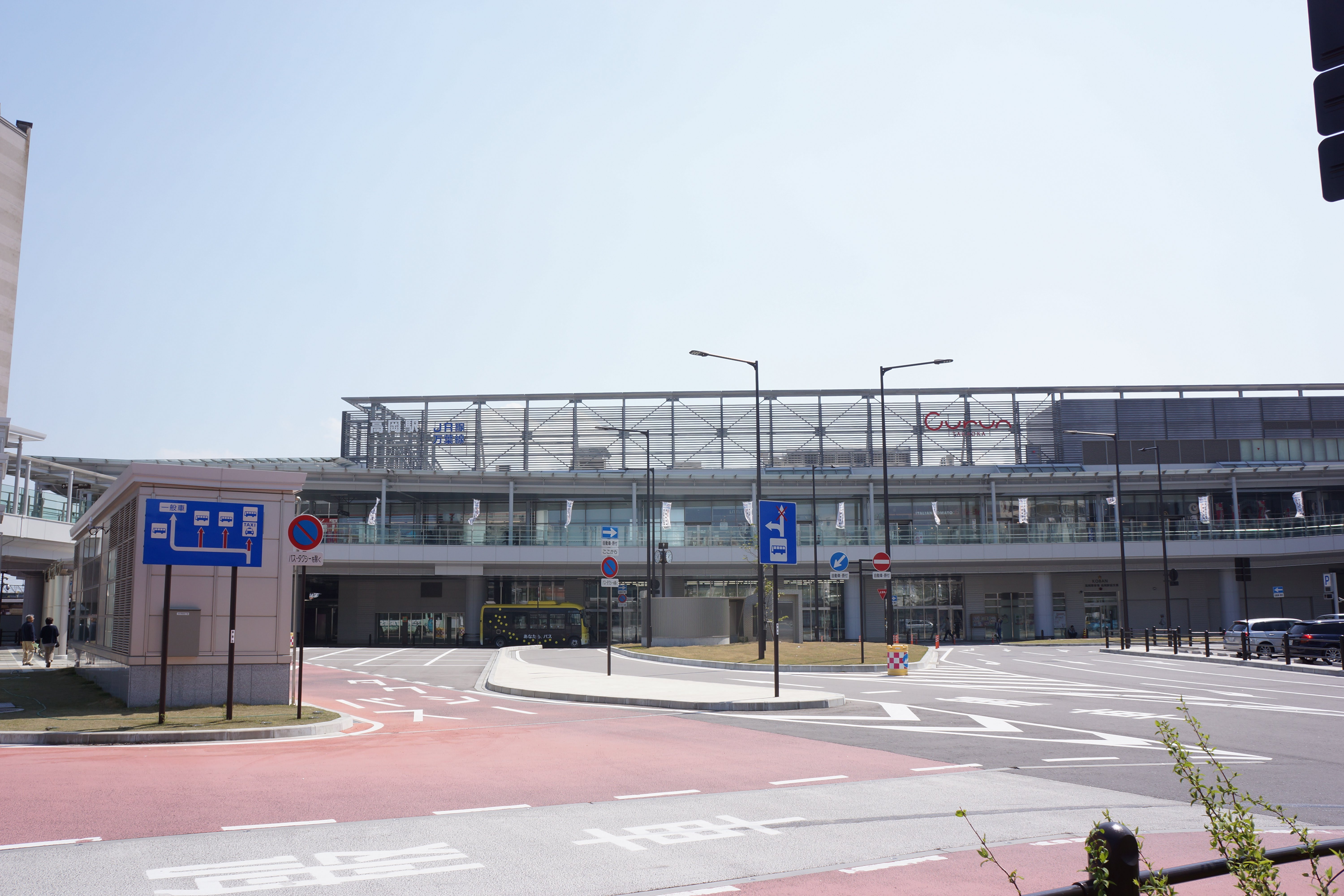 あいの風とやま鉄道 氷見線 城端線 高岡駅