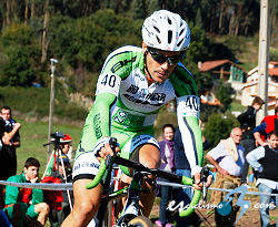 Isaac Suárez gana en el ciclocross de Treto (Cantabria)