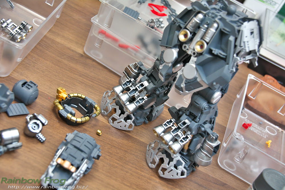 Mg 1 100 Msn 04 サザビーver Ka 2 製作記4 Rainbow Frog