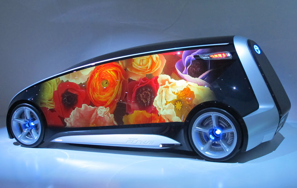 Toyota Fun Vii, que tem projetadas na carroceria imagens enviadas via smartphones