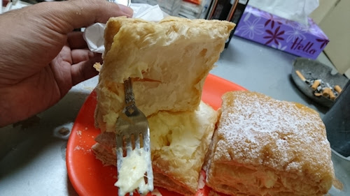 獅子と微風と雪と フルーツケーキファクトリー すすきの店 16年5月2日