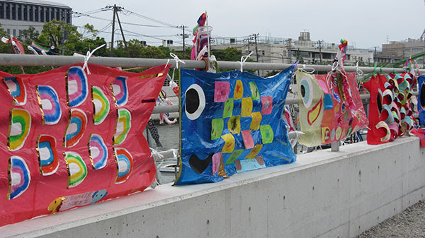 第21回境川にこいのぼりをおよがせよう