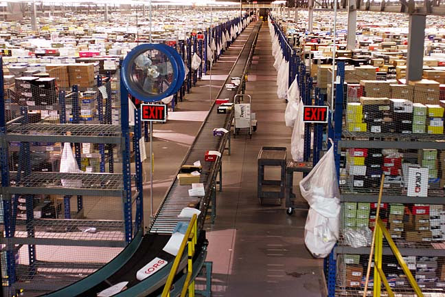 Description Zappos fulfillment center.jpg