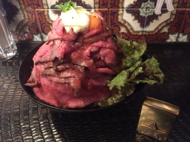 山盛り肉の破壊力 神戸から来た牛肉バル Redrock レッドロック のローストビーフ丼がすげええええええ Newsact