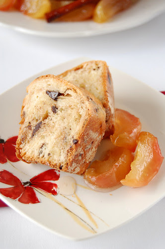 Kugelhopf with honeyed apples / Kugelhopf com maçãs ao mel