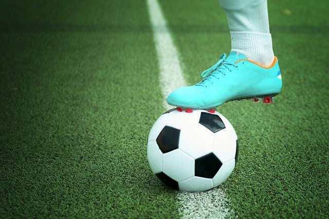利き足インステップリフティングの練習方法 親が学んで子供に教える 息子のサッカー上達を夢見るバカ親父ブログ