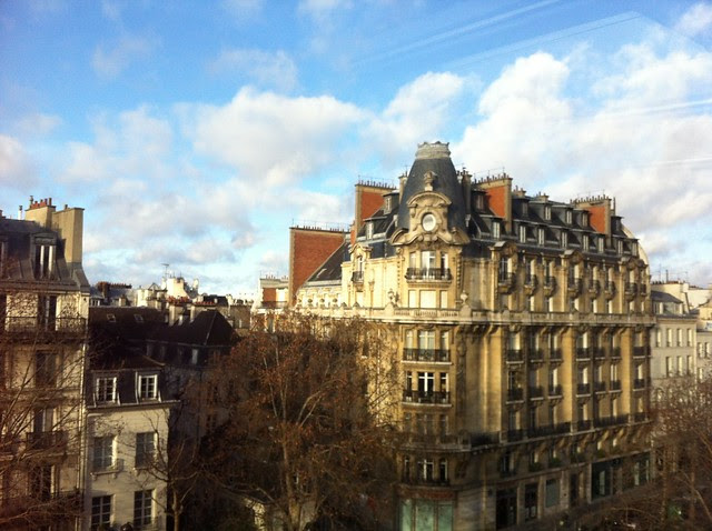 Blue skies over Paris. A nice Christmas gift! Thank you Mother Nature.