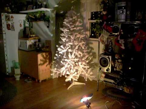 color+xmas+tree on Veengle