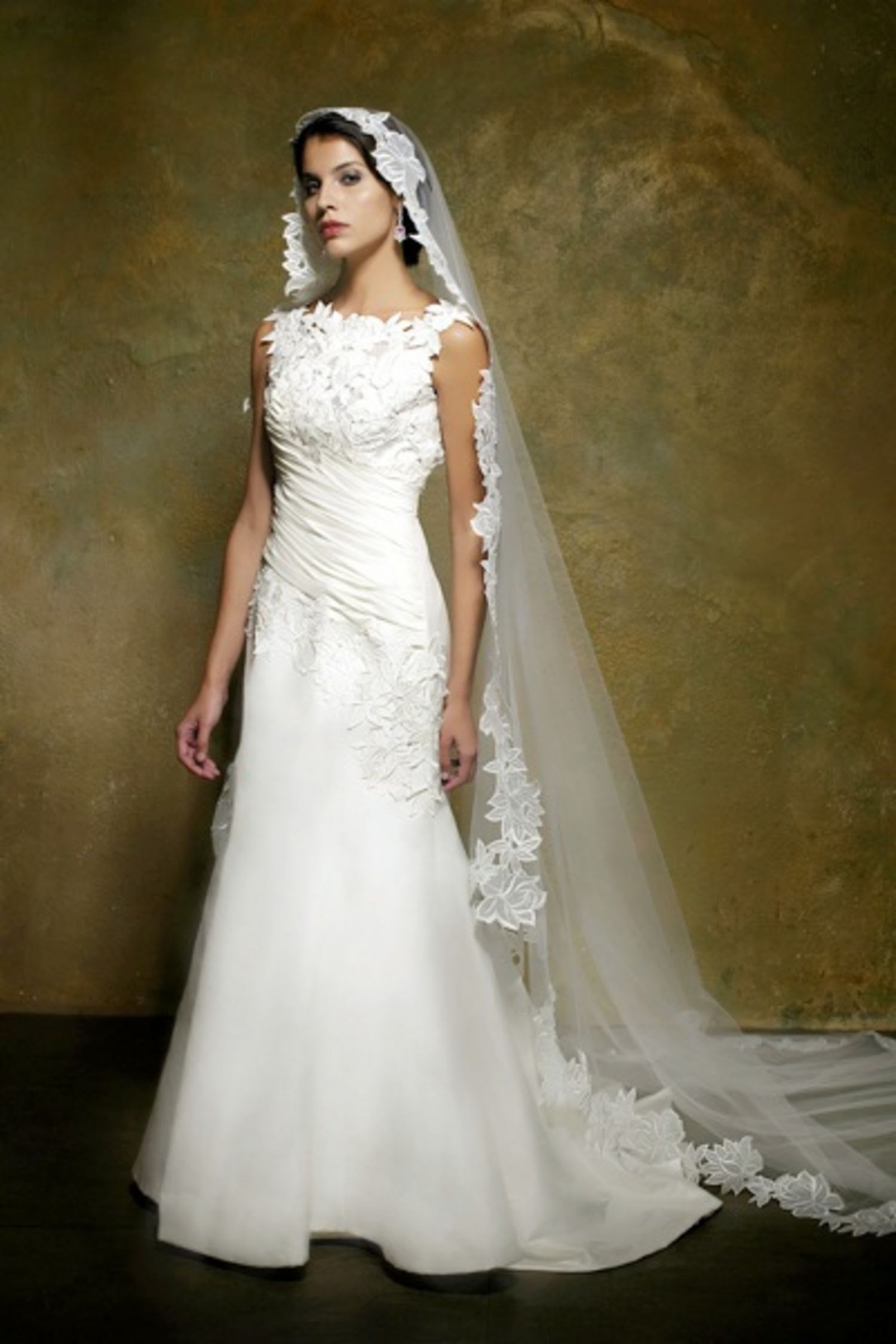 Sell Your Wedding Dress Online / Wtoo Watters Hathaway Wedding Dress